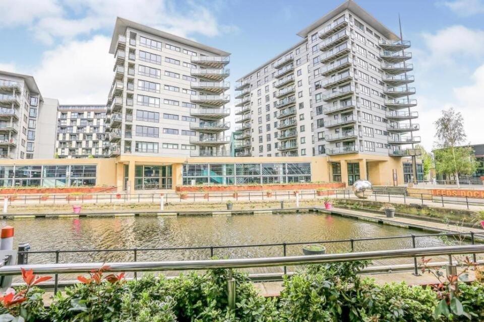Central Leeds Dock Apt&Free Secure Parking! 외부 사진