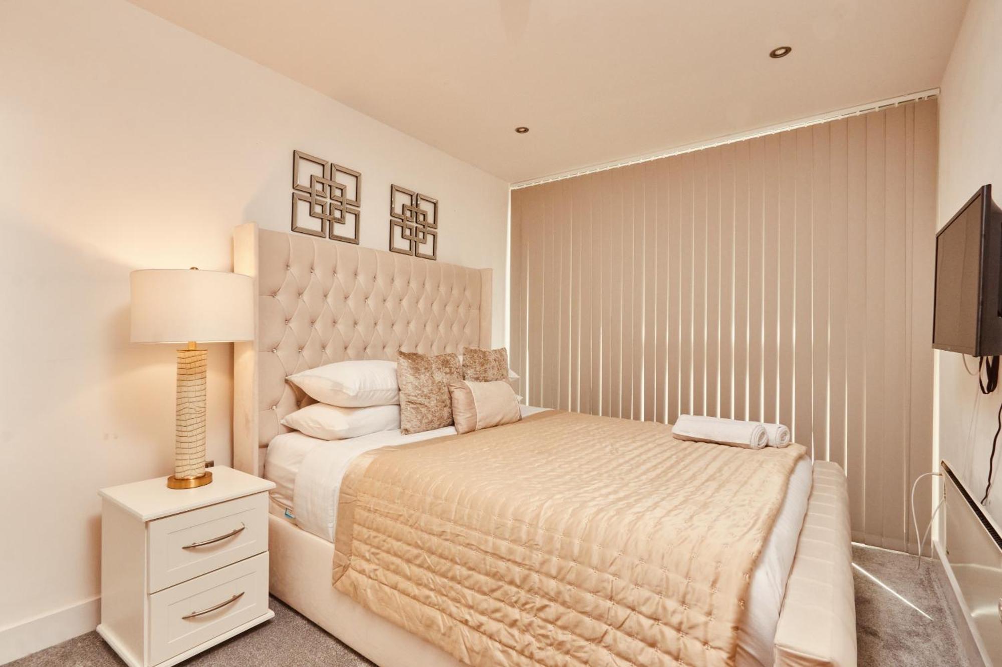 Central Leeds Dock Apt&Free Secure Parking! 외부 사진